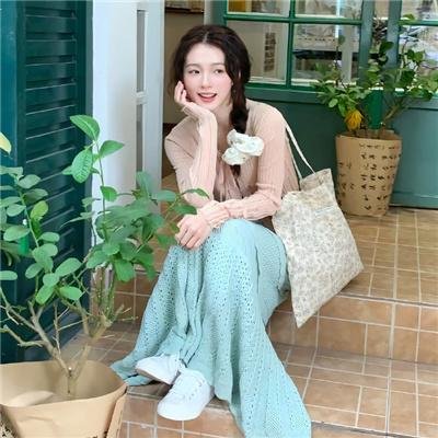 孖胎斗女巫海报